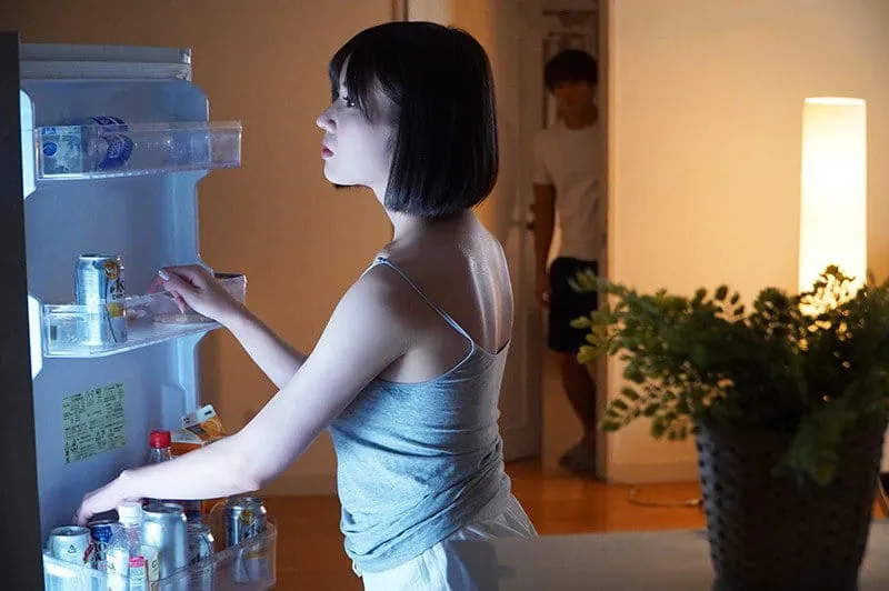 Chị người vợ cãi nhau với ông xã đến nhà cô bạn gái ở rồi làm tình luôn anh xã em gái