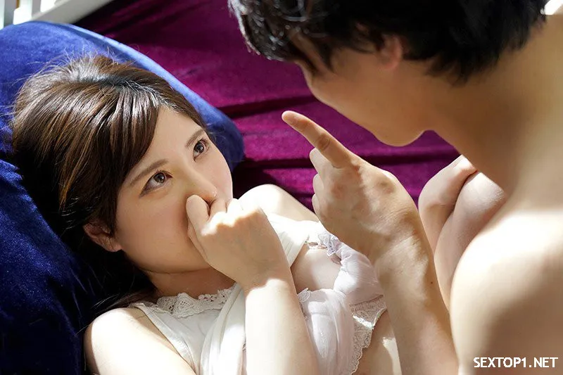 Dẫn bạn về nhà, bị bạn làm tình luôn bà xã của mình