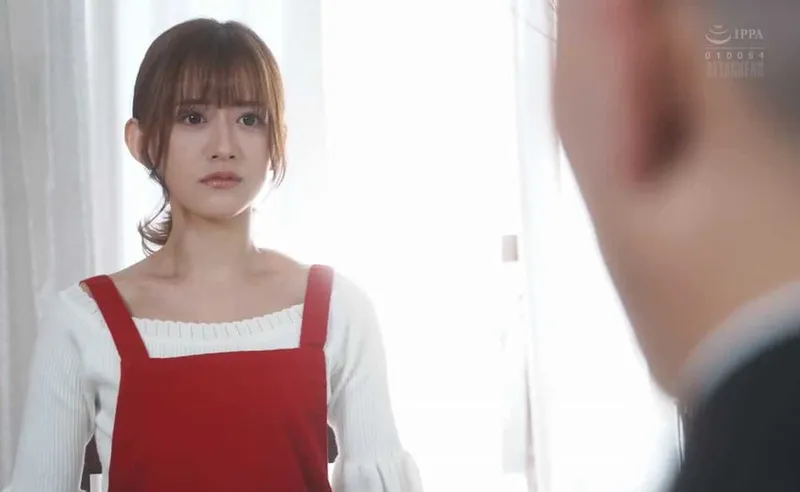 Vợ yêu bán thân thanh toán khoản nợ cho người chồng suốt một năm mà ông chồng không hề hay biết